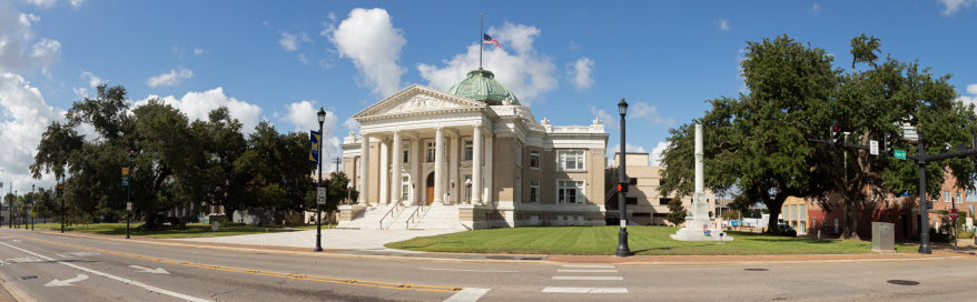 pedestrian crosswalk in front of the historic parish court house in Lake Charles, Louisiana